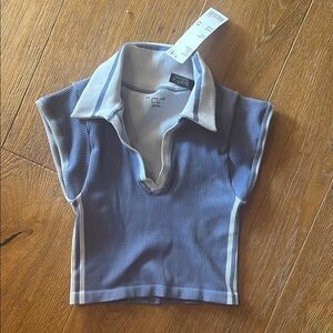 Urban Outfitters Blue and White Short Sleeve Tee Modern Cropped Design